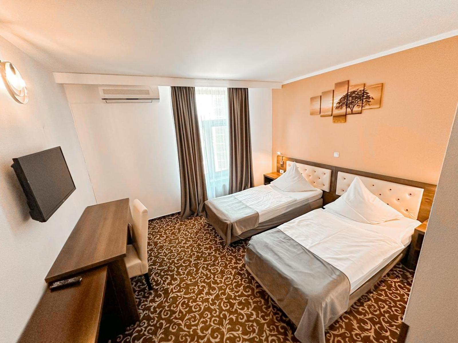 Neon Hotel Timişoara