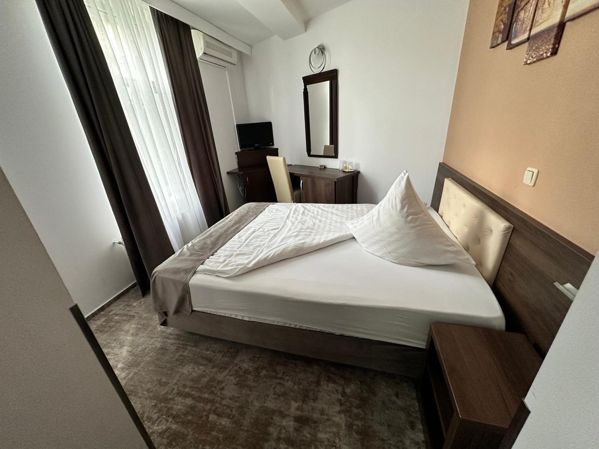 Hotel Neon 3*
